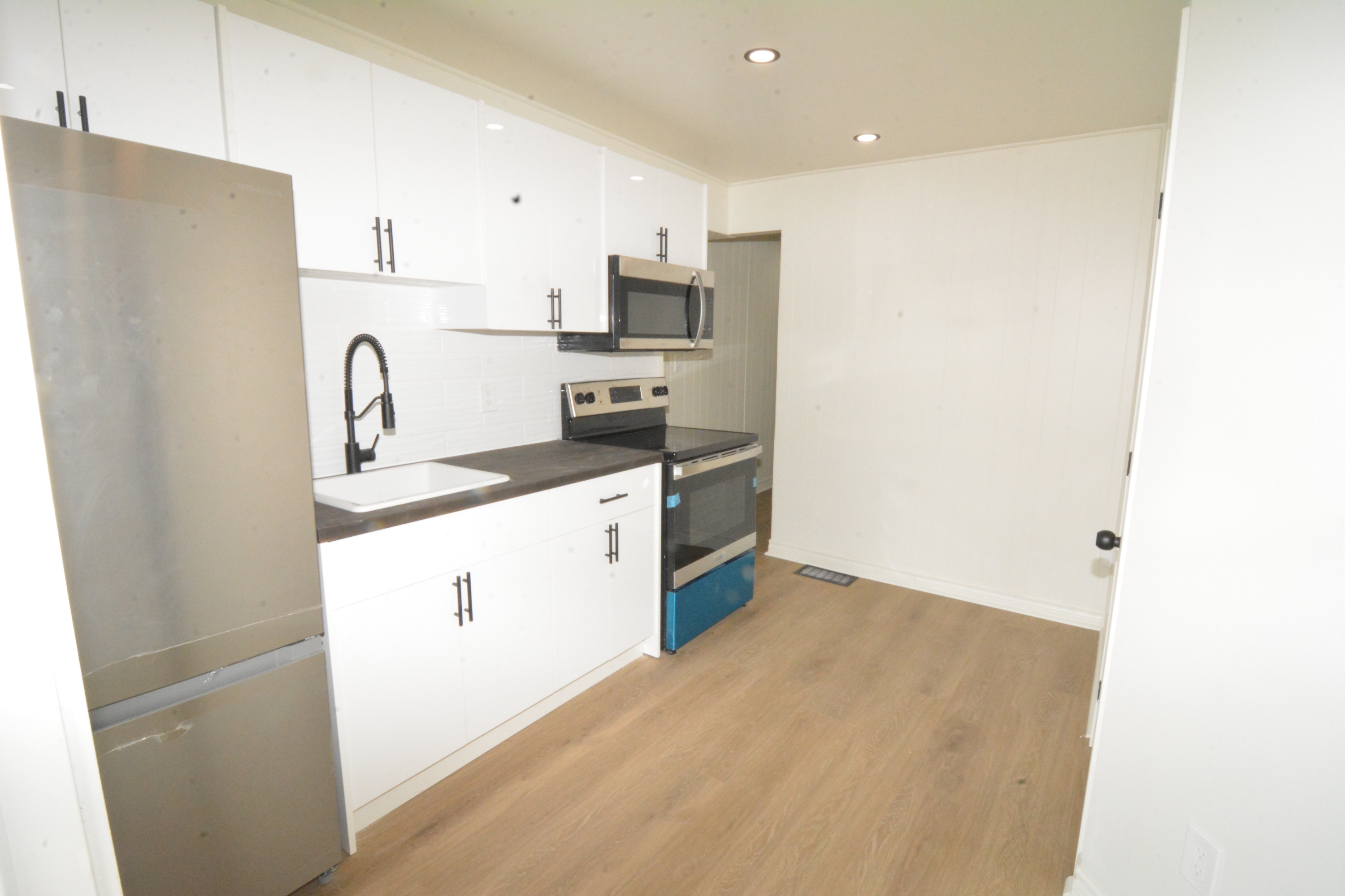 19 Wellington Street - B